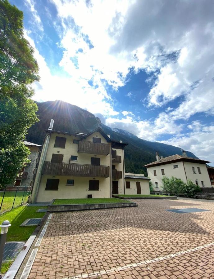 Bianchina - Bilocale Con Giardino Privato Apartment Valdisotto Ngoại thất bức ảnh